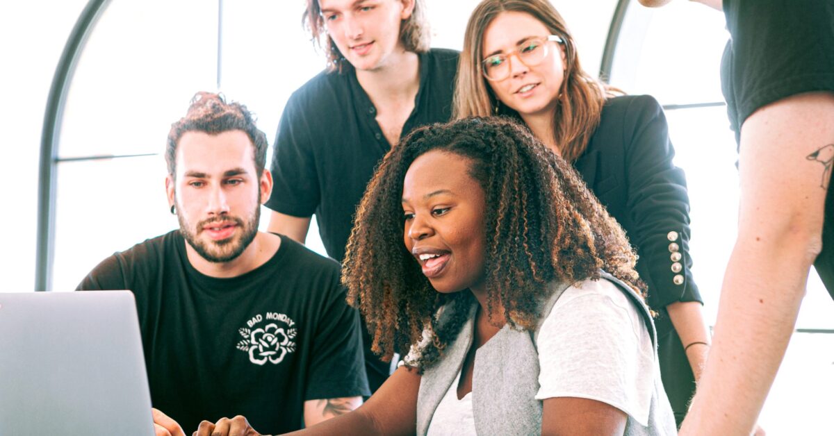 How to Lead Different and Diverse People - Vunela